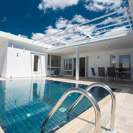 بيت للعطل Napa Nissi House *