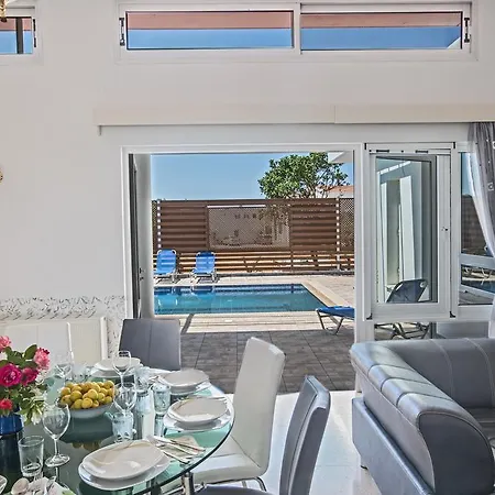 Vakantiehuis Napa Nissi House Agia Napa