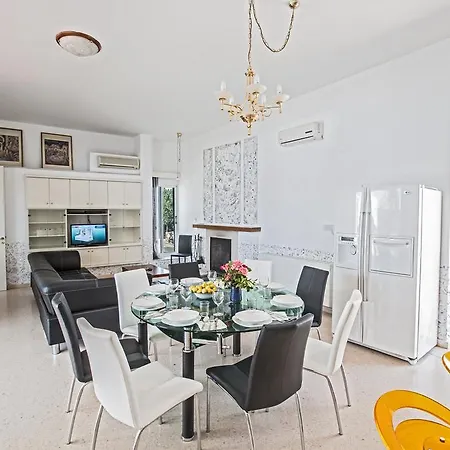 Vakantiehuis Napa Nissi House *