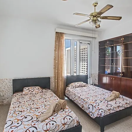 Napa Nissi House アヤナパ